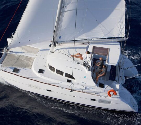 Private Catamaran cruise – lagoon 380-400 – Sunset Oia